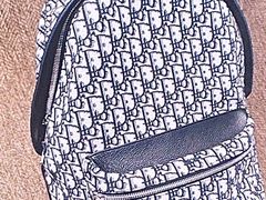 -小飞侠奢侈品回收 寄卖 养护(宝山宝龙广场店)