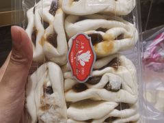 -白玉兰食品甜凤店(合生汇店)
