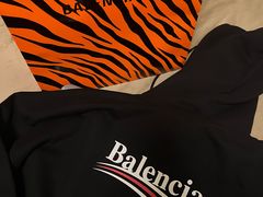 -BALENCIAGA(恒隆广场店)