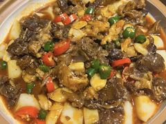 -阿瓦山寨·湘菜现炒·剁椒鱼头王(咸阳总店)