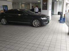 -杭州中沃沃尔沃4S店(滨江区店)