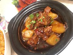 秘制牛腩煲-表妹香港靓点餐厅