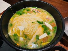 -银米·云南传统过桥米线(双廊黑金冠店)