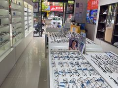 -诺柯视眼镜-蔡司依视路官方工厂店(淞南一店)