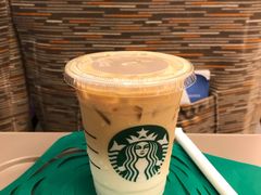 -星巴克(广州南站A18检票口楼上)