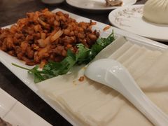 博饼羊肉卷-贯贯吉·清真餐厅(浙江中路店)