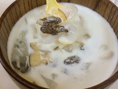 -志龙皇冠吃货椰子铺