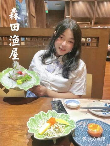 正宗日料店,蛋包饭很nice,手握寿司也是一绝~