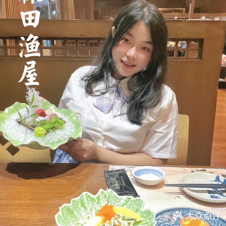 正宗日料店，蛋包饭很nice，手握寿司也是一绝~