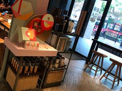 -星巴克(杭州湖滨银泰E区店)