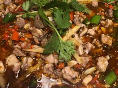 -兔行天下-鸿鹤鲜锅兔(中海国际店)