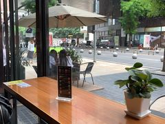 靠窗位-THE ALLEY 鹿角巷(时代天街A馆店)