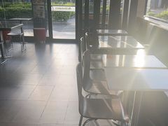 -麦当劳(常山服务区得来速店)