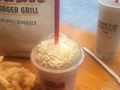 -The Habit Burger Grill 哈比特汉堡(复兴soho店)