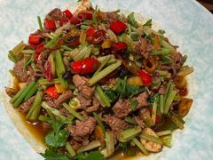 小炒牛肉-小厨师·二十年沈家门小海鲜(百井坊巷店)