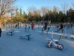 -滨河世纪广场公园