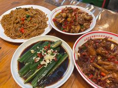 -堂瓦里·33年传统赣菜(第一街区店)