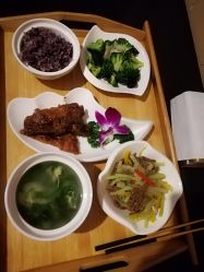 -卓玥国际月子会所(罗山路店)