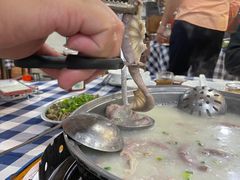 -洞密园美食城(富华路店)