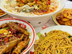 -堂瓦里·33年传统赣菜(第一街区店)