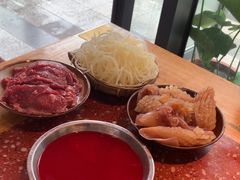 -赵美丽·重庆社区火锅·直营店(火车东站·中豪国际店)