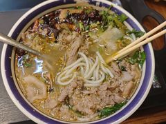 -云阿蛮云南生烫牛肉米线(奉贤路店)