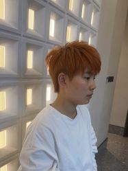 -苏豪美发S A L O N烫发染发