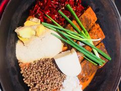 -四小区火锅·巷子里的重庆火锅(花照壁店)