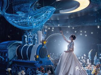星海的微光，映出一场浪漫故事