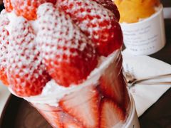 草莓杯-Cafe de Paris(林荫路店)