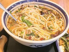 -云阿蛮云南生烫牛肉米线(奉贤路店)