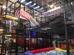 -嗨翻Hi-Fun竞技主题乐园·蹦床亲子生日轰趴(国光1937店)