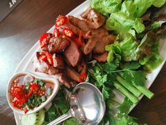 -Chom Cafe and Restaurant