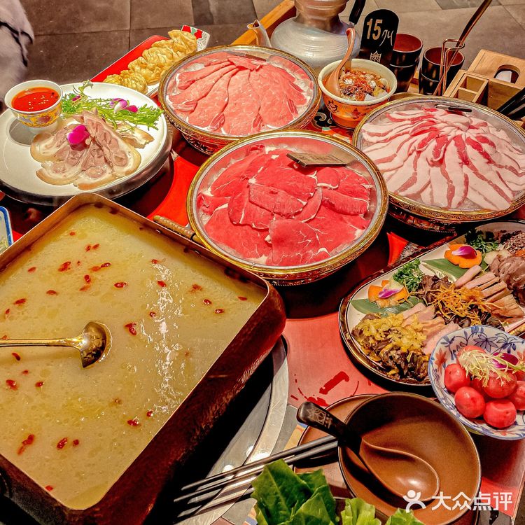 这个冬天去卓卓藏宴昌都牦牛火锅过新年吧！