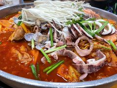 -亲昵春川鸡排(韩国美食街店)
