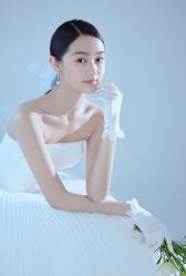 -喜爱高定婚纱摄影