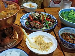 -蜗牛小馆醉乡民谣云南菜(惠新西里店)