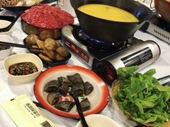 -鲜入围煮花胶鸡海鲜火锅