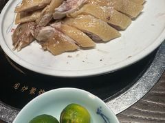 海南白切文昌鸡（1只）-海南人酒家·白切文昌鸡·二十三年老字号(水荫路店)