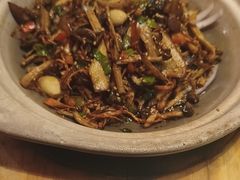 -那家老院子东北菜·饺子·小鸡炖蘑菇(艳华街店)