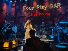 -FOUR PLAY BAR