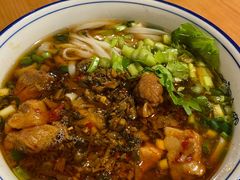 酸菜蒸肉粉-矮子粉店1985·长沙米粉(湘春路店)