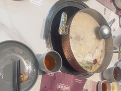 -洪氏嗨捞·广东猪肚鸡·椰子鸡火锅(西咸万象城店)