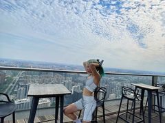 -黄金时代游泳健身云畔会所(绿地中心双子塔店)