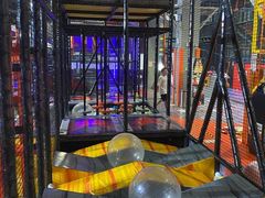 -嗨翻Hi-Fun竞技主题乐园·蹦床亲子生日轰趴(国光1937店)