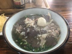 -裕新楼粉面馆·石磨手工粉(四方坪店)