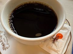 -Majestic Café