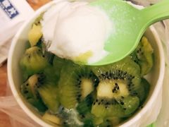 -三佰瑞冻酸奶(凯德MALL店)