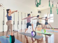 -悠扬孕妇瑜伽产后恢复馆