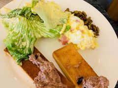 -东方红海鲜百汇(国际大厦店)